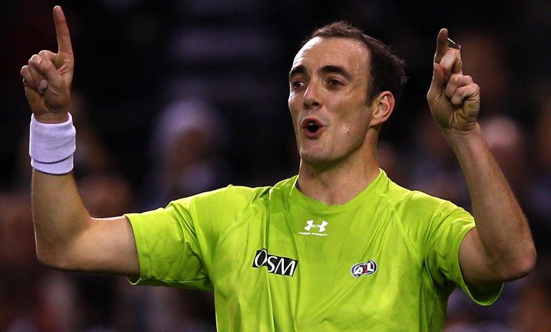 Ex AFL Umpire wanted by government